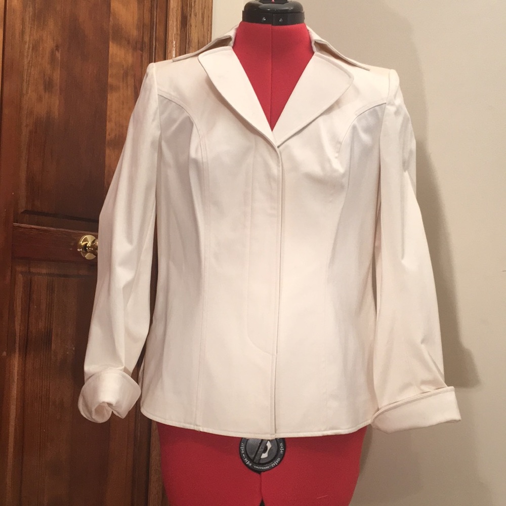 White Ellen Tracy blazer.